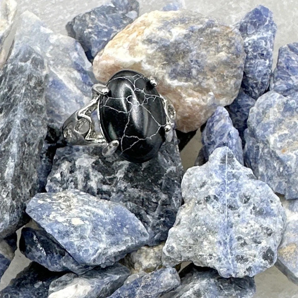 Black turquoise and silver gem ring - Picture 1 of 3